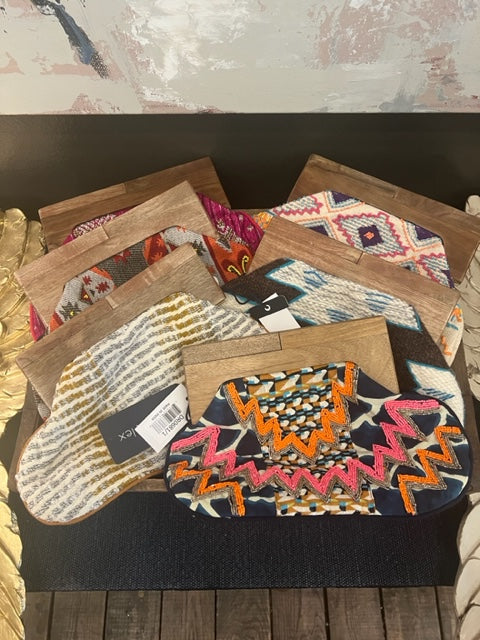 *Purses, Bags, Wallets & Clutches